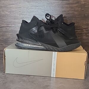 Lebron Nike XVIII Low Sneakers